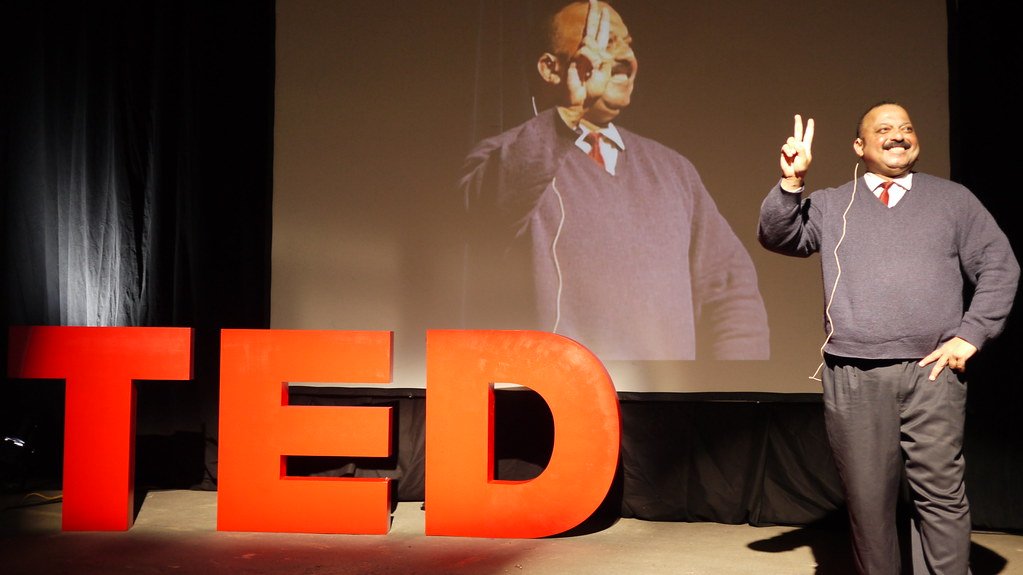 mejorar la comunicación no verbal TED TALK